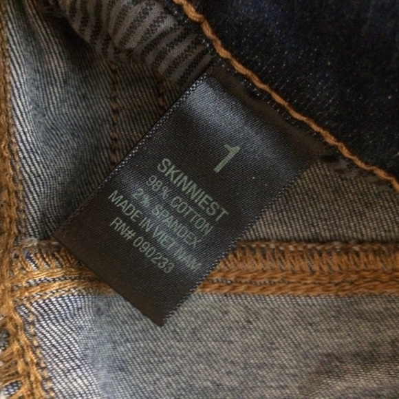 Dark wash distressed skinny jeans - Picture 6 of 8